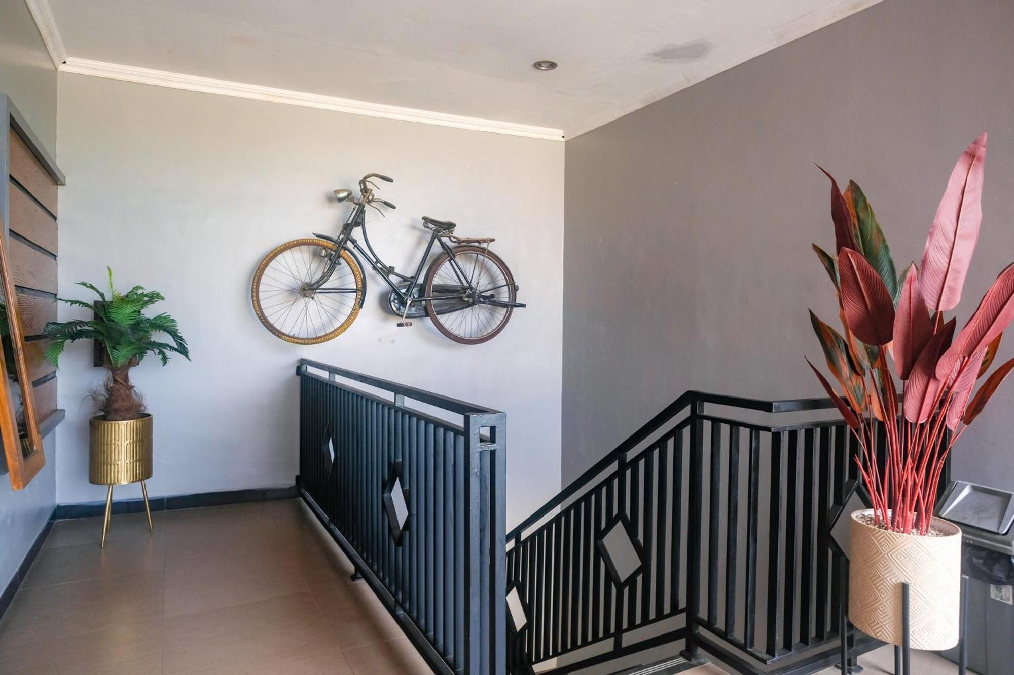 Al Abror Homestay Mandala Krida Mitra Reddoorz Yogyakarta Esterno foto