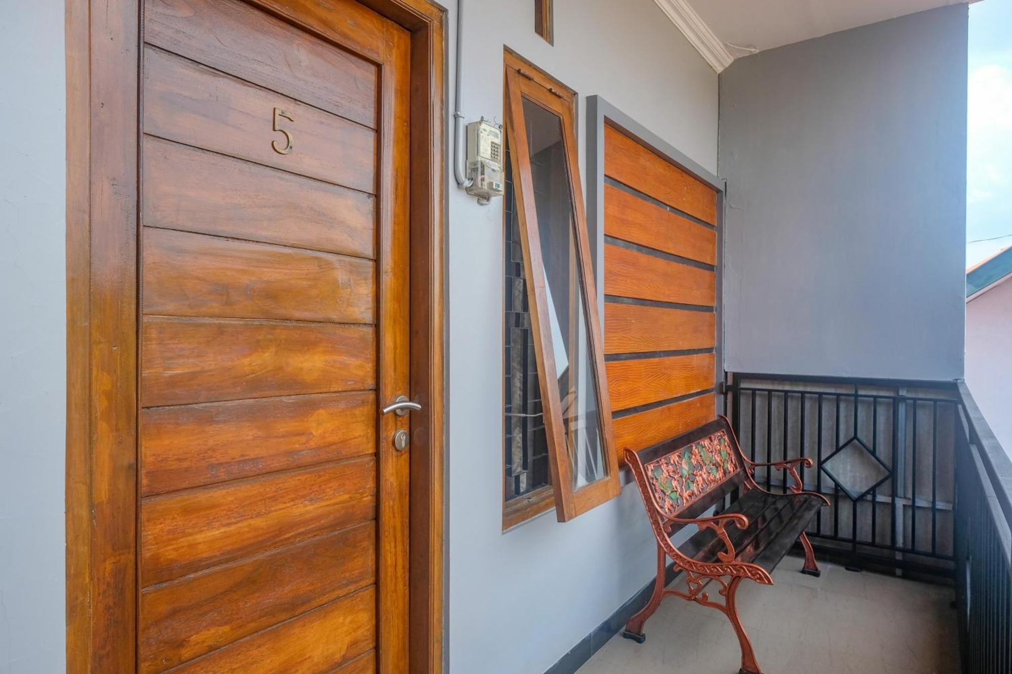 Al Abror Homestay Mandala Krida Mitra Reddoorz Yogyakarta Esterno foto