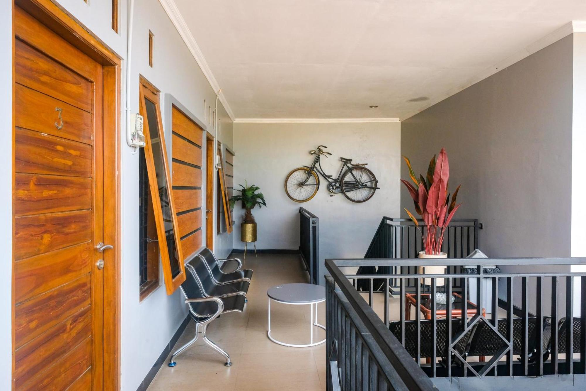 Al Abror Homestay Mandala Krida Mitra Reddoorz Yogyakarta Esterno foto