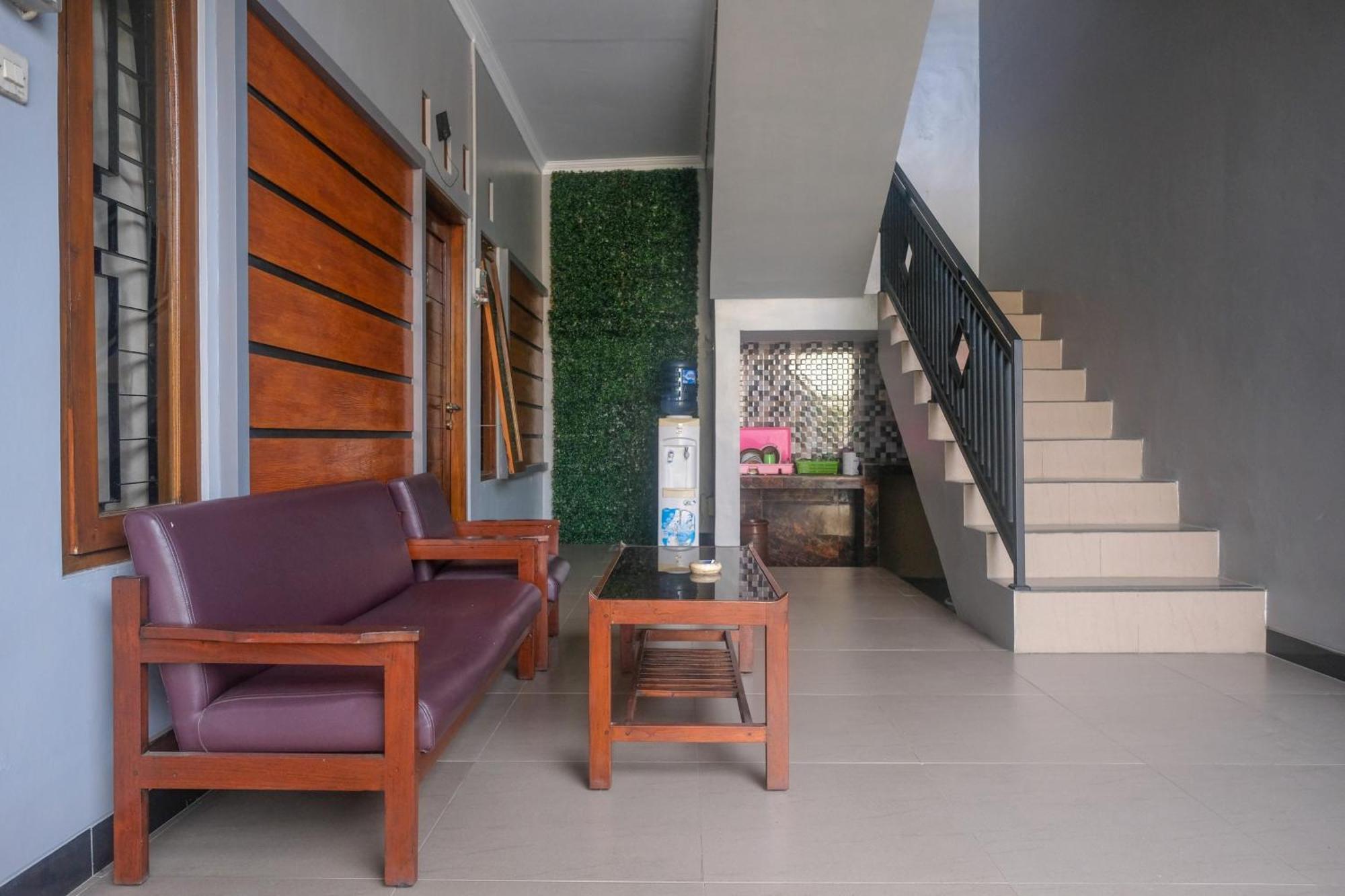 Al Abror Homestay Mandala Krida Mitra Reddoorz Yogyakarta Esterno foto