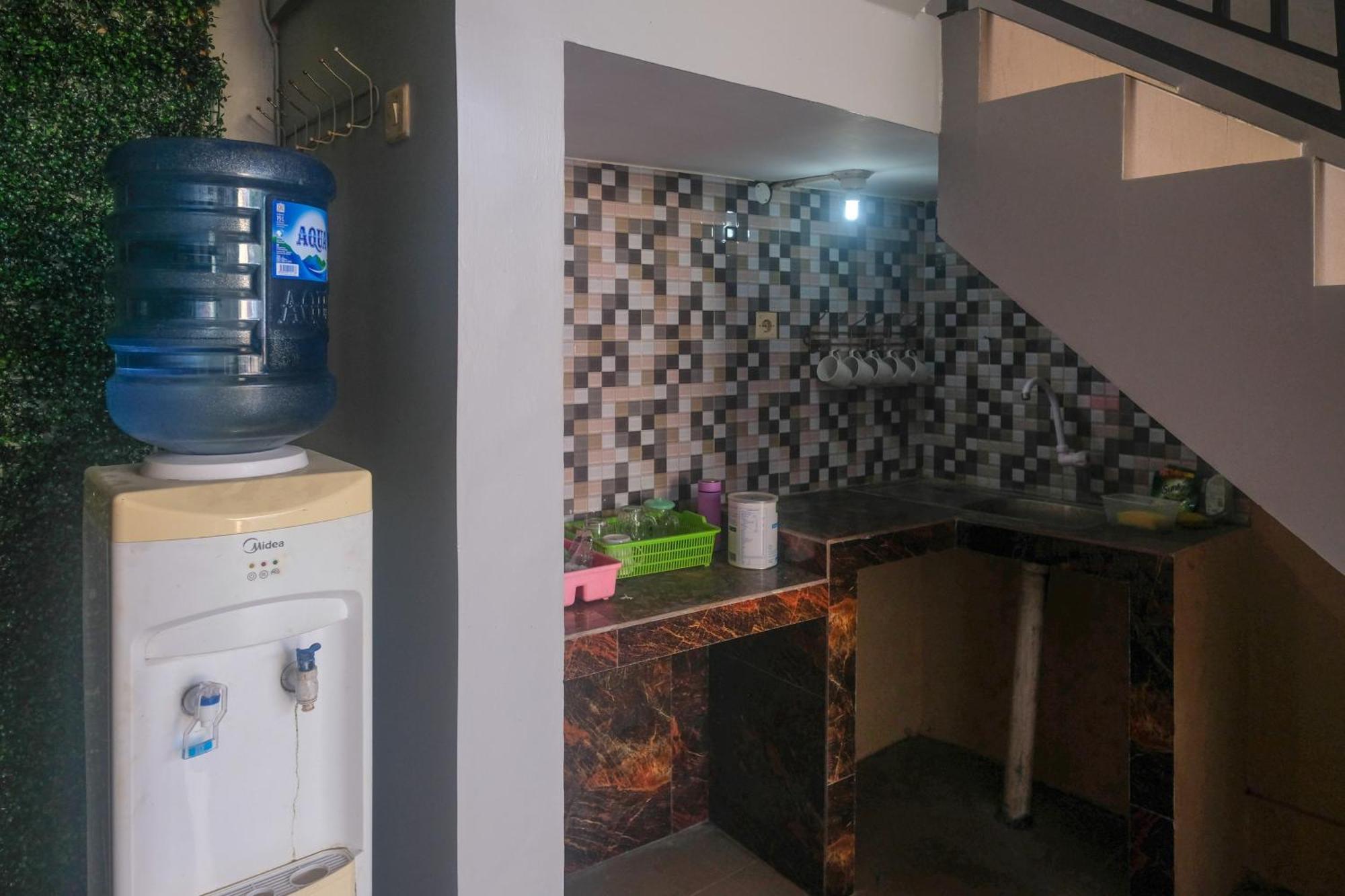 Al Abror Homestay Mandala Krida Mitra Reddoorz Yogyakarta Esterno foto