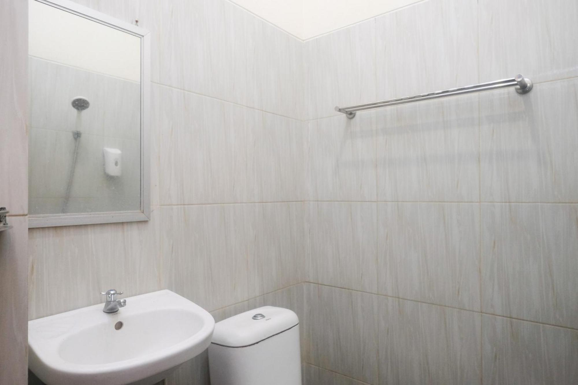 Al Abror Homestay Mandala Krida Mitra Reddoorz Yogyakarta Esterno foto