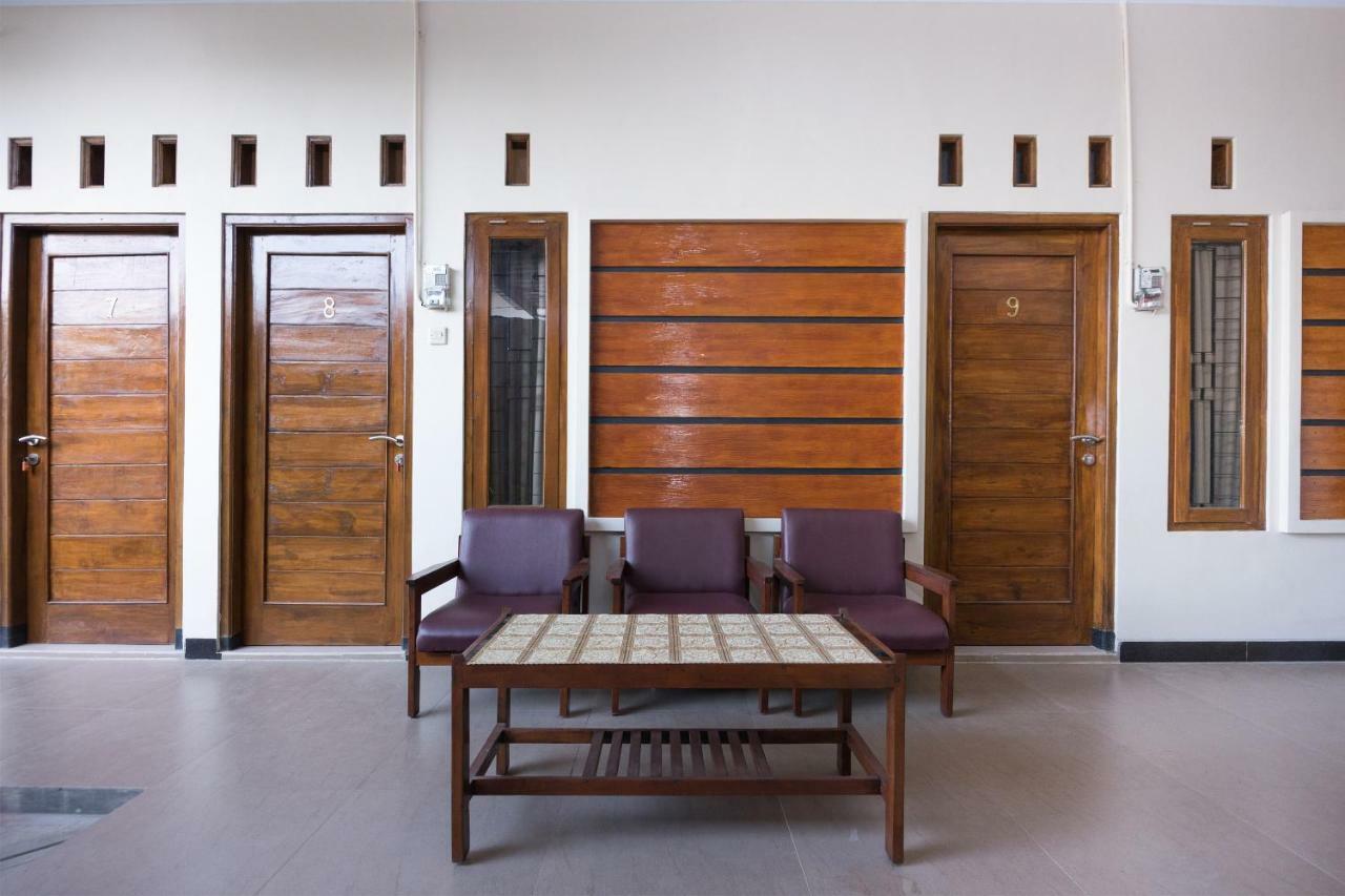 Al Abror Homestay Mandala Krida Mitra Reddoorz Yogyakarta Esterno foto